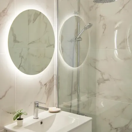 Апартаменты Sunset Bay View, Renovated Apt, By Timecooler *