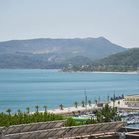 Апартаменты Sunset Bay View, Renovated Apt, By Timecooler Сетубал