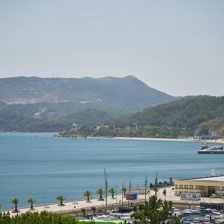 Sunset Bay View, Renovated Apt, By Timecooler Сетубал