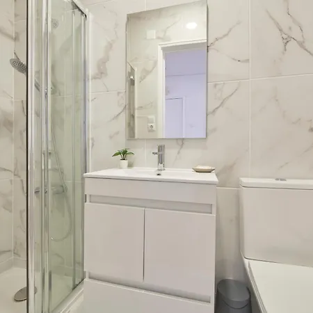 Sunset Bay View, Renovated Apt, By Timecooler Апартаменты