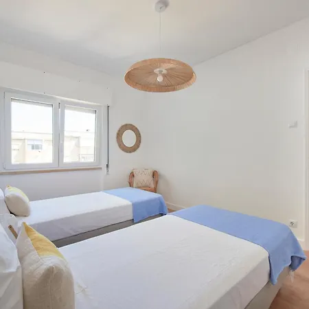 Sunset Bay View, Renovated Apt, By Timecooler Apartment Setubal