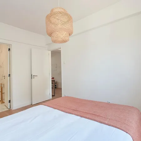 Sunset Bay View, Renovated Apt, By Timecooler * Setubal