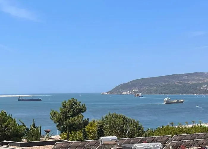 Sunset Bay View, Renovated Apt, By Timecooler * Setúbal