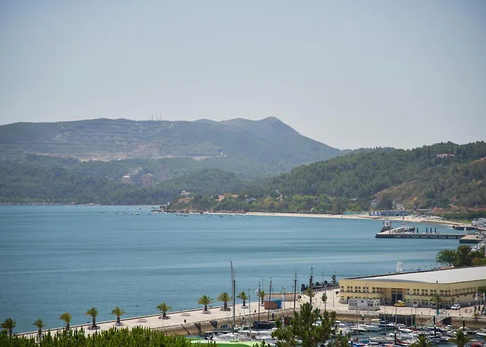 Sunset Bay View, Renovated Apt, By Timecooler Setúbal